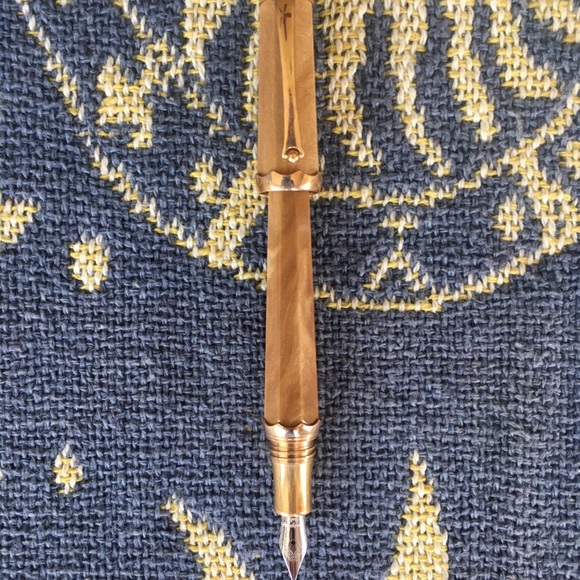 Montegrappa Piccola Fountain Pen - Picture 2 of 7